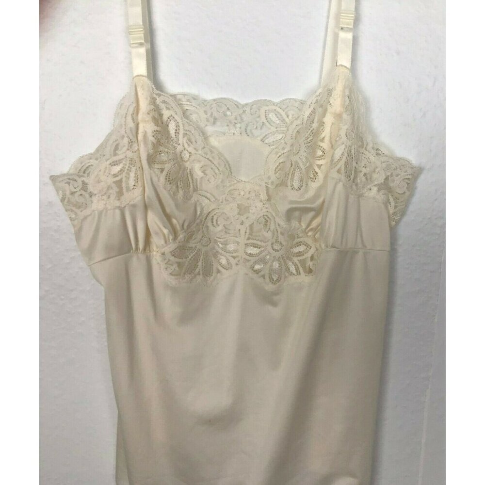 Vintage SHADOWLINE Lingerie Lace Camisole Women's size 36 - Ivory Coquette Glam